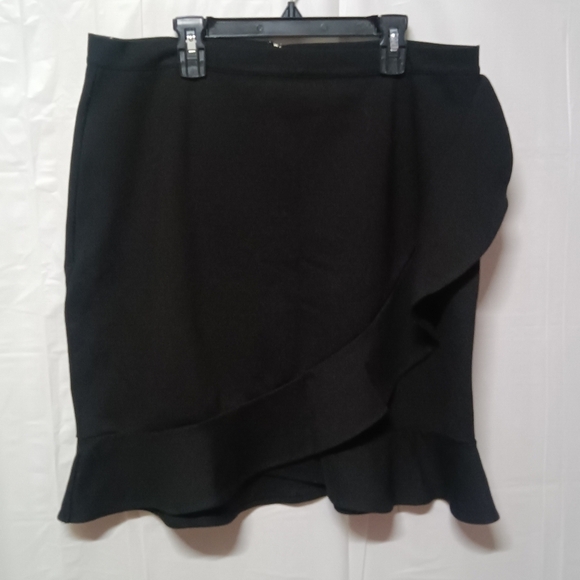 August Silk Faux Wrap Mini Skirt Black Ruffled Trim Stretchy Tulip Hem Size L - Picture 1 of 9